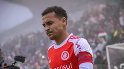 Alan Patrick entrando no gramado do Alfredo Jaconi. Foto: Ricardo Duarte