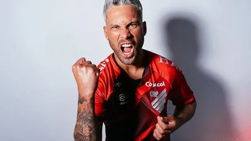 Foto: José Tramontin/athletico.com.br/Divulgação - Marlos: revelado no rival, sempre teve o sonho de defender o Furacão