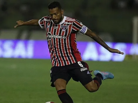 "Não obteve grande destaque"; Reinaldo oscila no São Paulo e pode perder vaga para jovem do sub-20