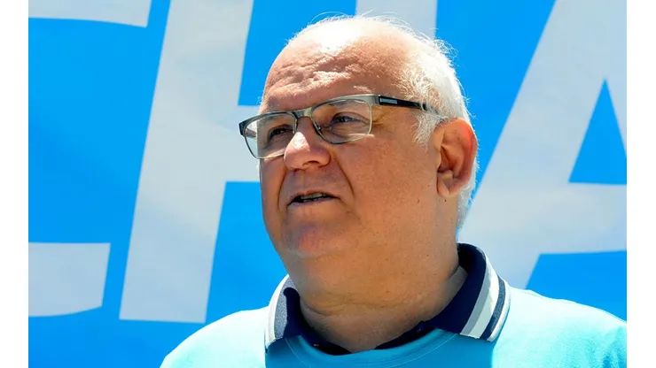 Foto: Ricardo Rimoli/AGIF - Romildo é informado sobre proposta da Europa por reserva do Grêmio