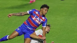 Foto: Marcello Zambrana/AGIF - Ederson: negociado pelo Corinthians, volante se despediu do Fortaleza