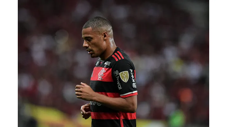 De la Cruz tem contrato no Flamengo até 2028