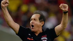 (Photo by Alexandre Loureiro/Getty Images) - Muricy está ligado nos pedidos feitos por Ceni.