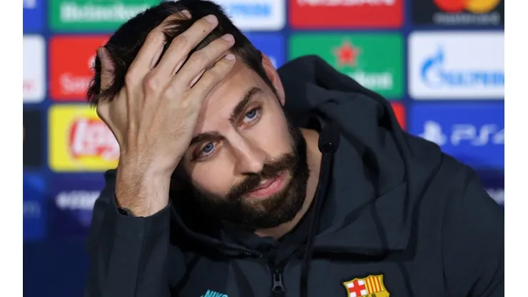 Foto: Matteo Ciambelli/NurPhoto via Getty Images - Piqué admitiu ter convidado Vinícius Jr para se mudar a Barcelona, mas atacante ex-Flamengo preferiu o Real