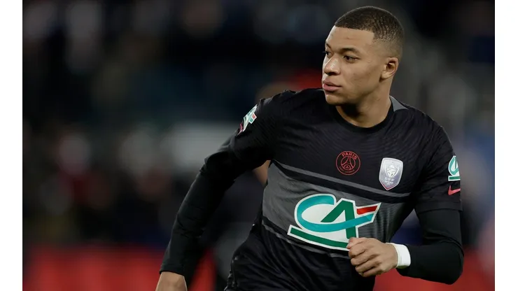 Foto: Rico Brouwer/Soccrates/Getty Images | Contrato de Mbappé com PSG encerra em junho