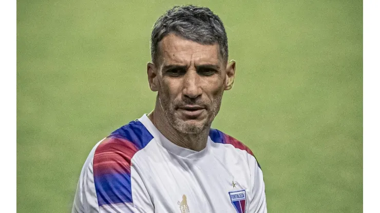 Foto: (Celio Junior/AGIF) - Juan Pablo Vojvoda, técnico do Fortaleza, quer mais reforços para a temporada 2022