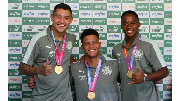 Fabio Menotti / Ag. Palmeiras - Pedro Bicalho (à esq.) deve ser emprestado pelo Palmeiras e dupla do NE formaliza proposta de empréstimo