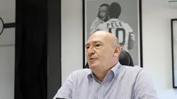 Foto: Pedro Ernesto Guerra Azevedo / Santos FC - Rueda acerta saída de meia do Santos