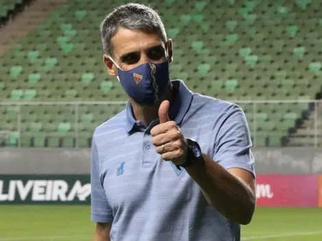 Vojvoda aprova e Fortaleza oficializa renovação com atacante que anotou 5 gols na temporada de 2021