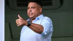 Foto: Fernando Moreno/AGIF - Ronaldo Fenômeno antes da partida contra o URT