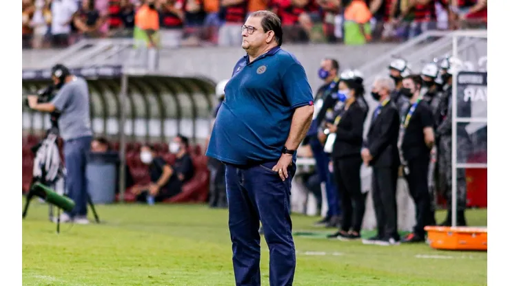 Foto: Rafael Vieira/AGIF - Guto Ferreira celebrou o bom resultado em Campina Grande