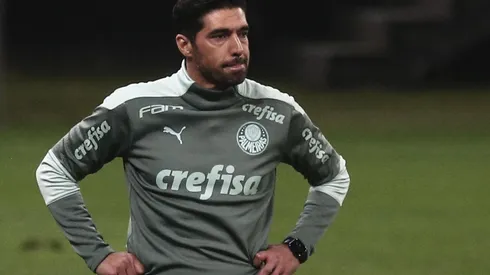 Foto: Ettore Chiereguini/AGIF | Abel avaliou que os mais jovens precisam se dedicar mais, buscar seriedade e menos brincadeira