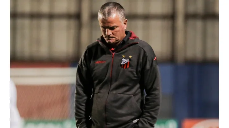 Foto: Robson Mafra/AGIF - Mazola Júnior, treinador do Ituano