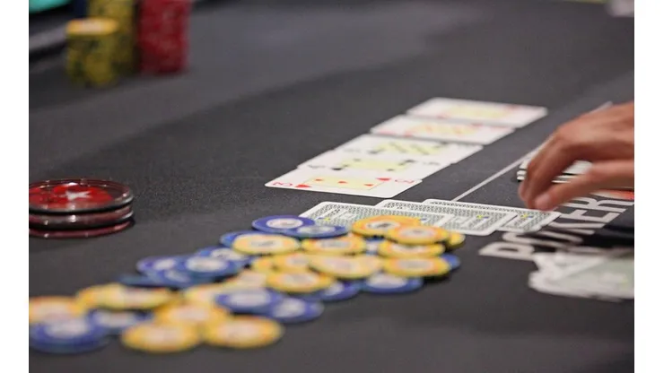 O poker pode ser uma excelente atividade entre amigos (Foto: BSOP)