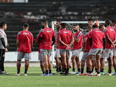 Leston Júnior aguarda posicionamento do DM para definir time titular do Santa Cruz na estreia do Pernambucano