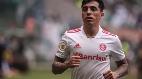 Ettore Chiereguini/AGIF - Saravia é oferecido ao Botafogo