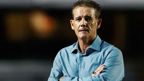 Foto: Marcello Zambrana/AGIF - Paulo Roberto Santos celebra primeira vitória do São Bento no ano