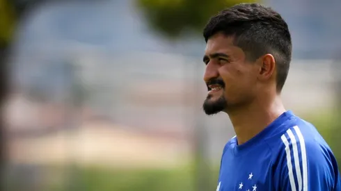 Foto: Fernando Moreno/AGIF - Cruzeiro acerta chegada de zagueiro para repor saída de Ramon