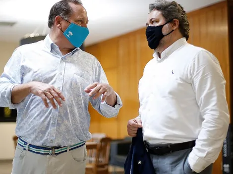 John Textor é avisado sobre entrave que impede Botafogo de fazer contratações