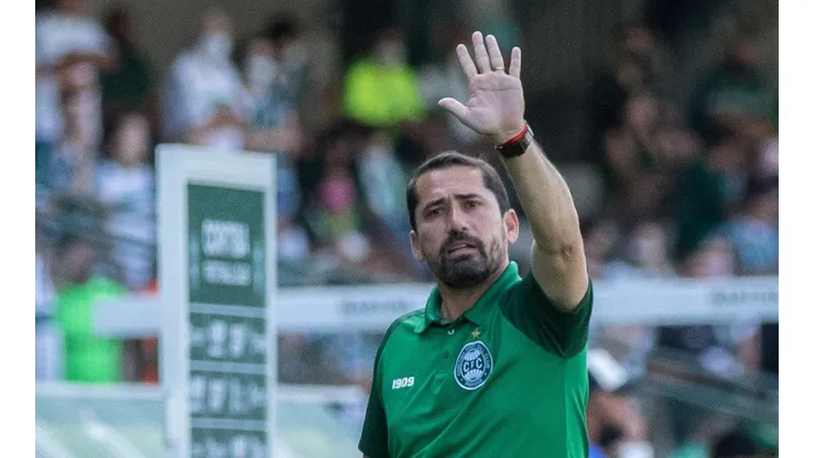 Foto: Robson Mafra/AGIF - Morínigo é avisado sobre renovação contratual de Piá do Couto