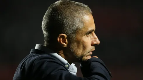 Foto: Alexandre Schneider/Getty Images - Sylvinho está novamente sob pressão no Corinthians neste início de 2022