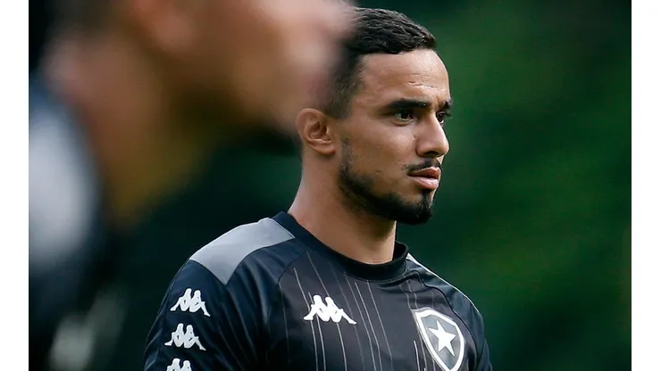 Foto: Vitor Silva/Botafogo/Divulgação - Rafael: problema logo no primeiro jogo oficial da temporada