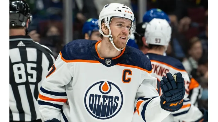 Capitão dos Oilers foi decisivo para a vitória do time de Edmonton, na madrugada desta quarta-feira (26) (Getty Images)
