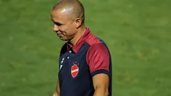 Foto: Thiago Ribeiro/AGIF - Higo Magalhães, treinador do Vila Nova