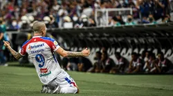 Wellington Paulista com a camisa do Fortaleza (Foto: Kely Pereira/AGIF)