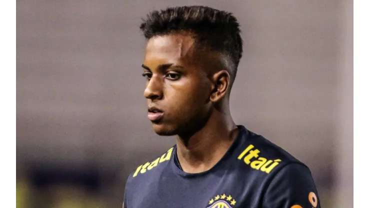 Rodrygo com a seleção brasileira (Foto: Caio Falcão/AGIF)