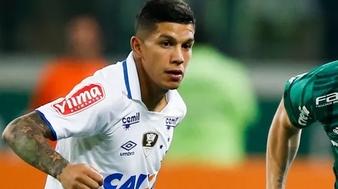 (Photo by Alexandre Schneider/Getty Images) – Volante está jogando na Argentina.