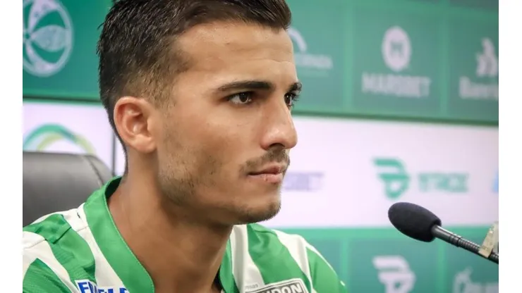 Fernando Alves/E.C Juventude/ Parede é o mais novo reforço apresentado no Juventude: "Muita força de vontade e muito respeito ao clube"