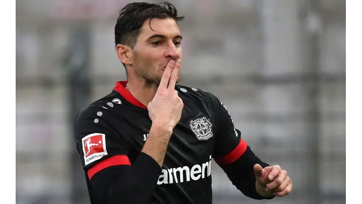Foto: Alex Grimm/Getty Images - Lucas Alario manifestou seu desejo de deixar o Leverkusen, mas em junho. Palmeiras conseguiria trazê-lo em janeiro?