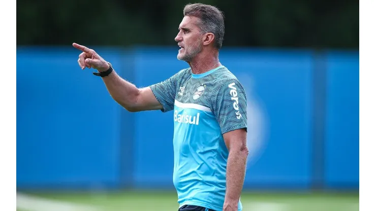 Foto: Lucas Uebel/Grêmio/Divulgação - Mancini: técnico conta com a dupla para 2022