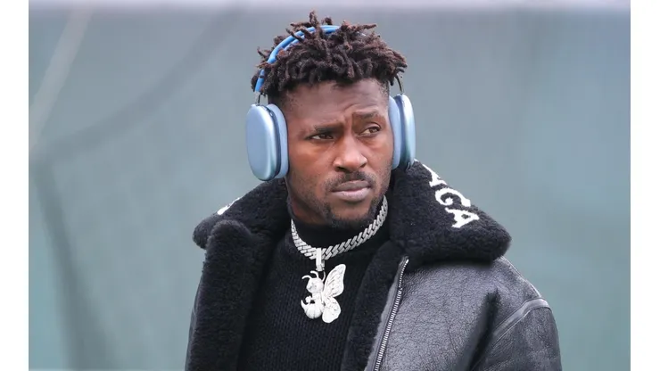 Antonio Brown alfinetou o ex-clube ontem em seu Twitter (Getty Images)