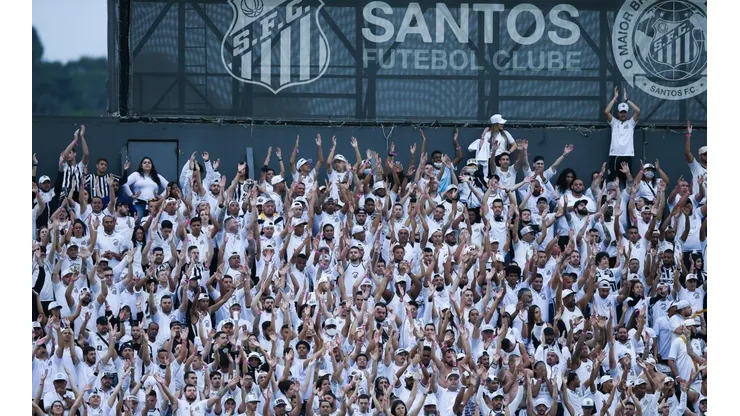 Alexandre Schneider/Getty Images - Torcida do Santos na Vila Belmiro