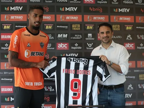 Fábio Gomes é apresentado no Galo com a 9 e fala sobre parceria com Hulk