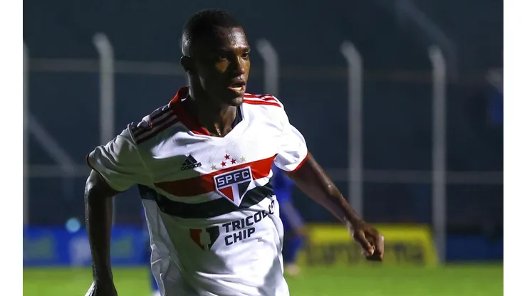 Vitinho tem 20 anos (Foto: Marcello Zambrana/AGIF)