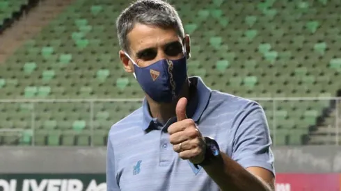 Foto: Fernando Moreno/AGIF - Vojvoda, treinador do Fortaleza