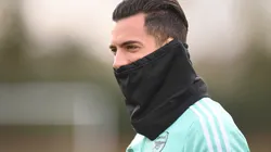 Pablo Marí não teve muitas oportunidades no Arsenal; após sofrer séria lesão, ele quase não atuou, e agora foi emprestado