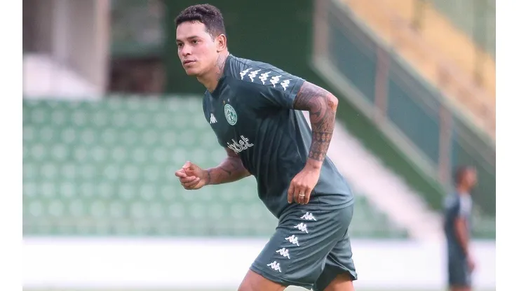 Foto: (Flickr Oficial Guarani/Thomaz Marostegan/Guarani FC) - Giovanni Augusto ganhou um companheiro de posição no Guarani