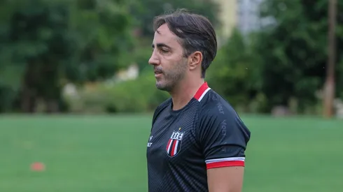 Foto: João Victor Menezes/ Agência Botafogo-SP - Leandro Zago, treinador do Botafogo-SP