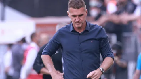 Foto: Ettore Chiereguini/AGIF - Vagner Mancini, treinador do Grêmio