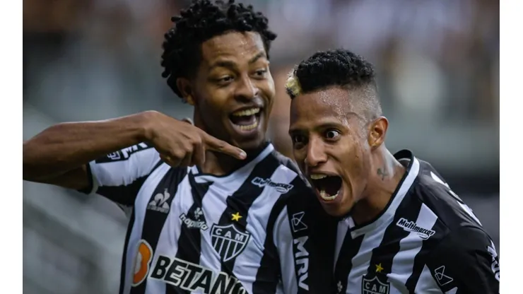 Foto: Pedro Vilela/Getty Images - Tchê Tchê não é o único volante tentado por Cacique, que busca Gustavo Assunção em Portugal