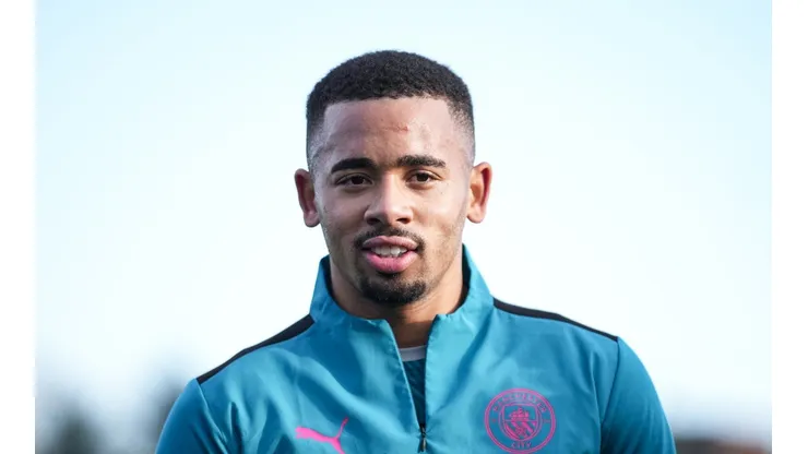 Gabriel Jesus completou cinco anos no Manchester City na última quarta-feira (19)