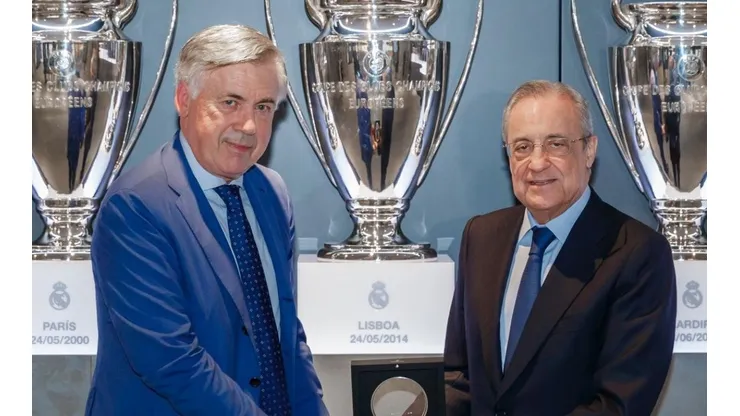 - Florentino ao lado de Ancelotti