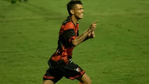 Foto: Diogo Reis/AGIF - Kadu Barone, novo reforço do Botafogo-SP