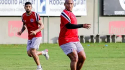 Foto: Rafael Vieira/AGIF - Santa Cruz trouxe vários reforços, entre eles o atacante Walter