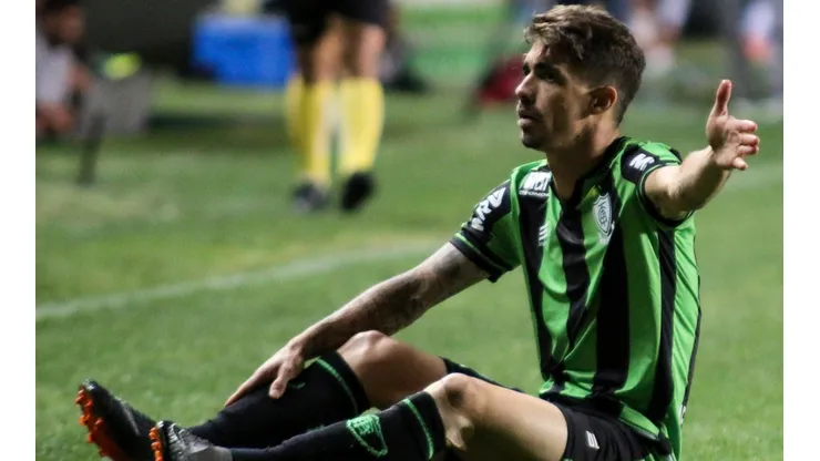 Foto: Fernando Moreno/AGIF - Neto Berola, quando atuava pelo América-MG