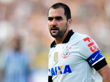 Danilo tem futuro incerto no Corinthians, que procura técnico campeão olímpico para o sub-20